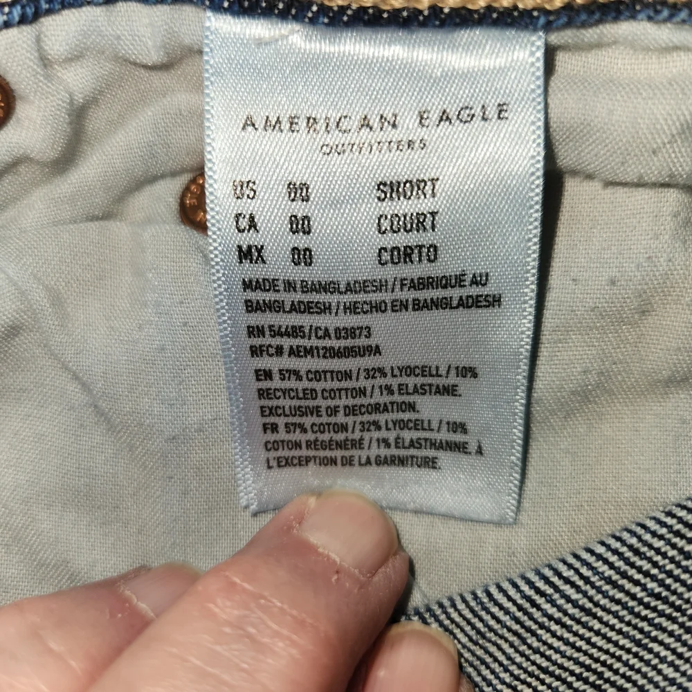 American Eagle Super High Rise Ankle Straight Dark Wash Size 00 Short Stretchy